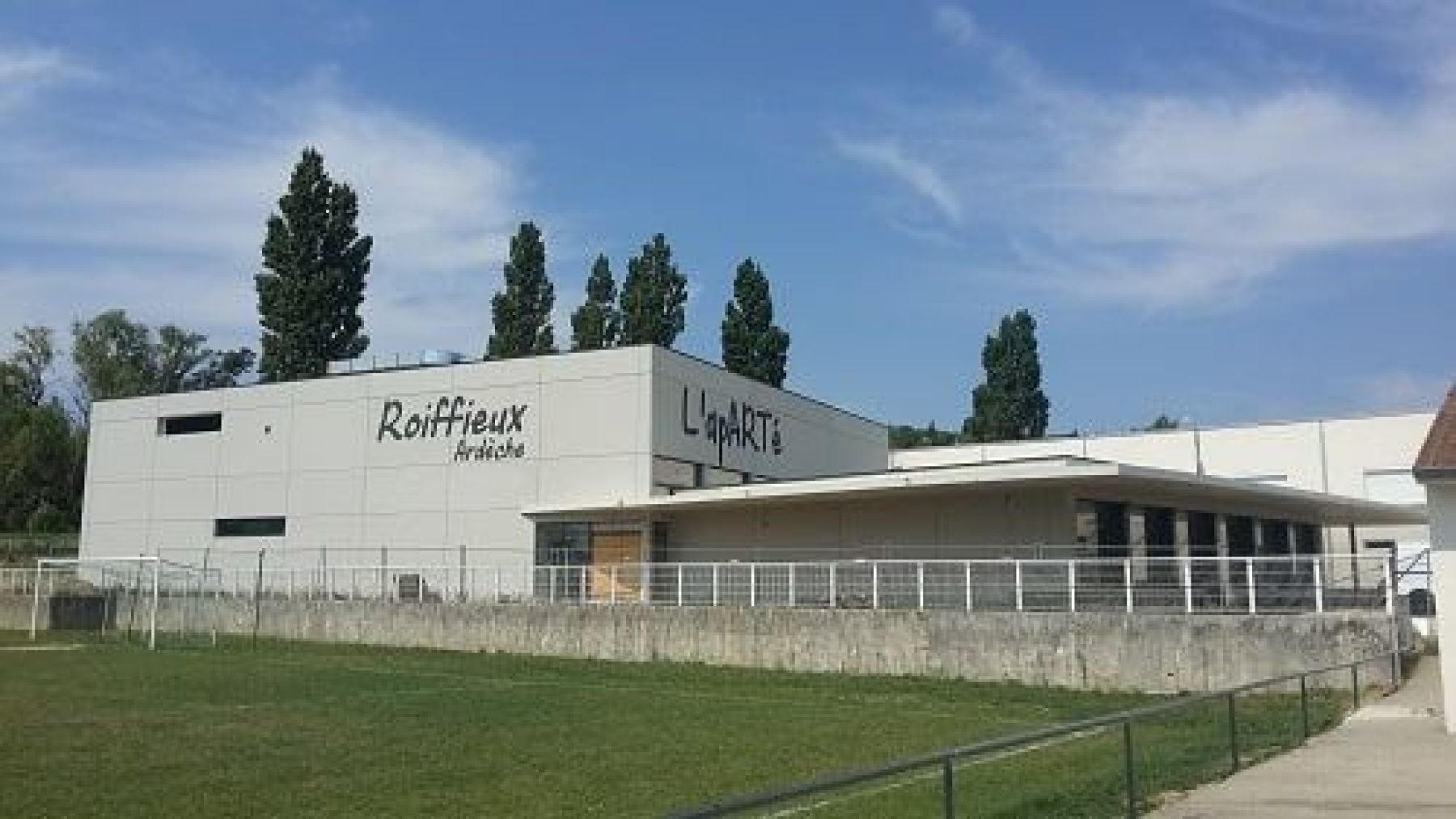 L'apARTé extérieur