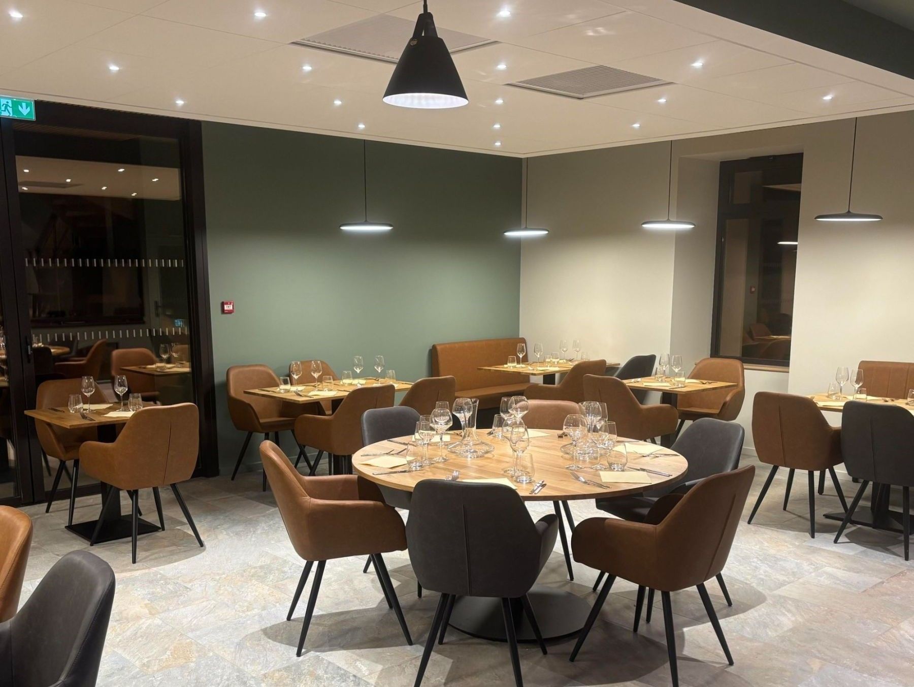 Restaurant la cure intérieur