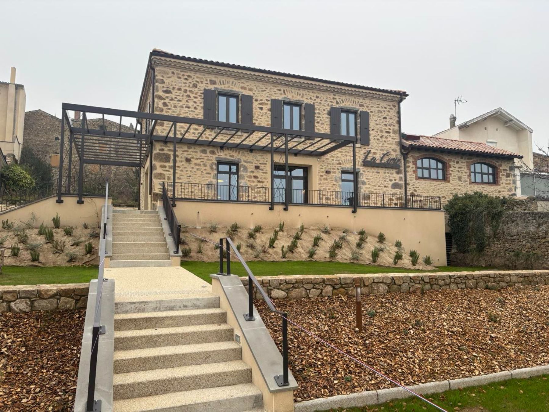 Restaurant la cure exterieur